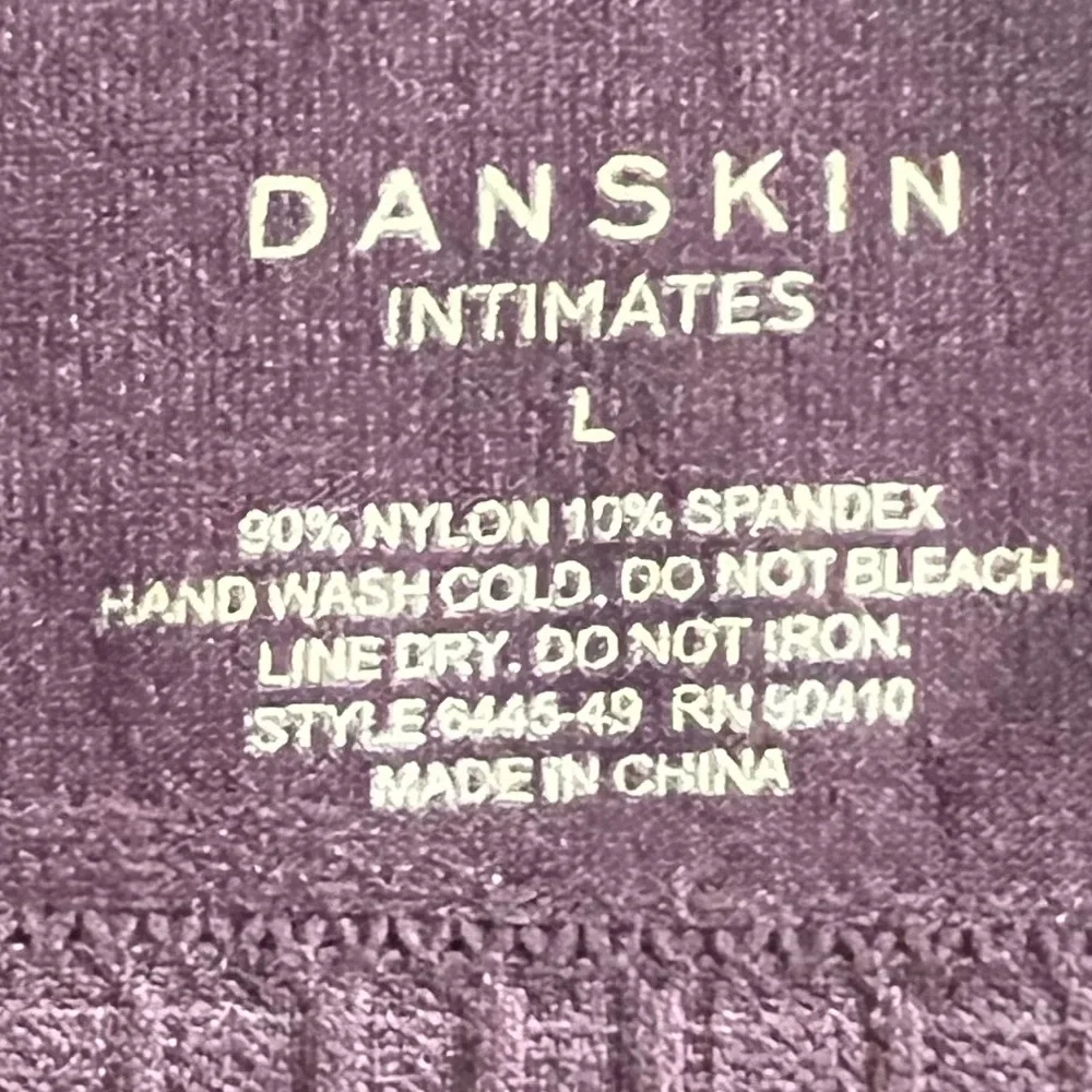 Danskin Intimates removable cups